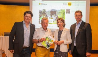 Rudolf Ball, Bgm. Herbert Gaggl, LHStv. Gaby Schaunig und Bernhard Winkler anlässlich der Präsentation