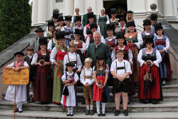 Jubilierender Verein - Trachtengruppe Tigring