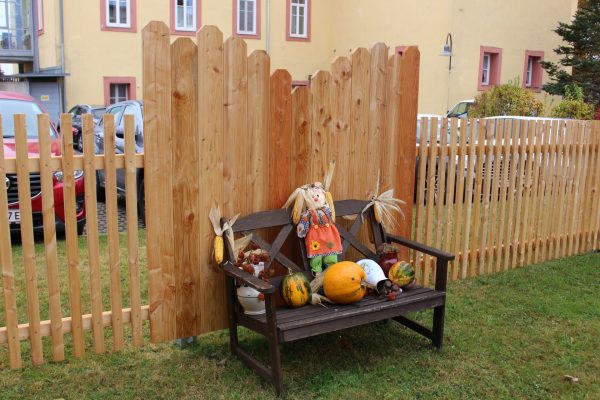 Zaun 2 Altersheim Tigring