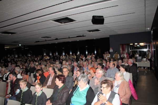 0 Der Saal des Campus war bis zu den Stehplätzen gefüllt