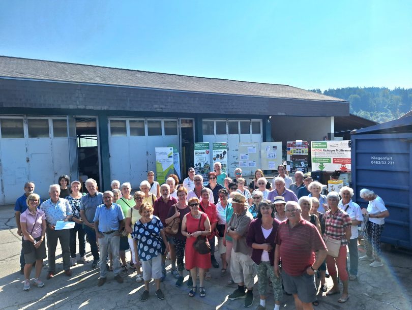 Gruppenfoto vom Abfalltag